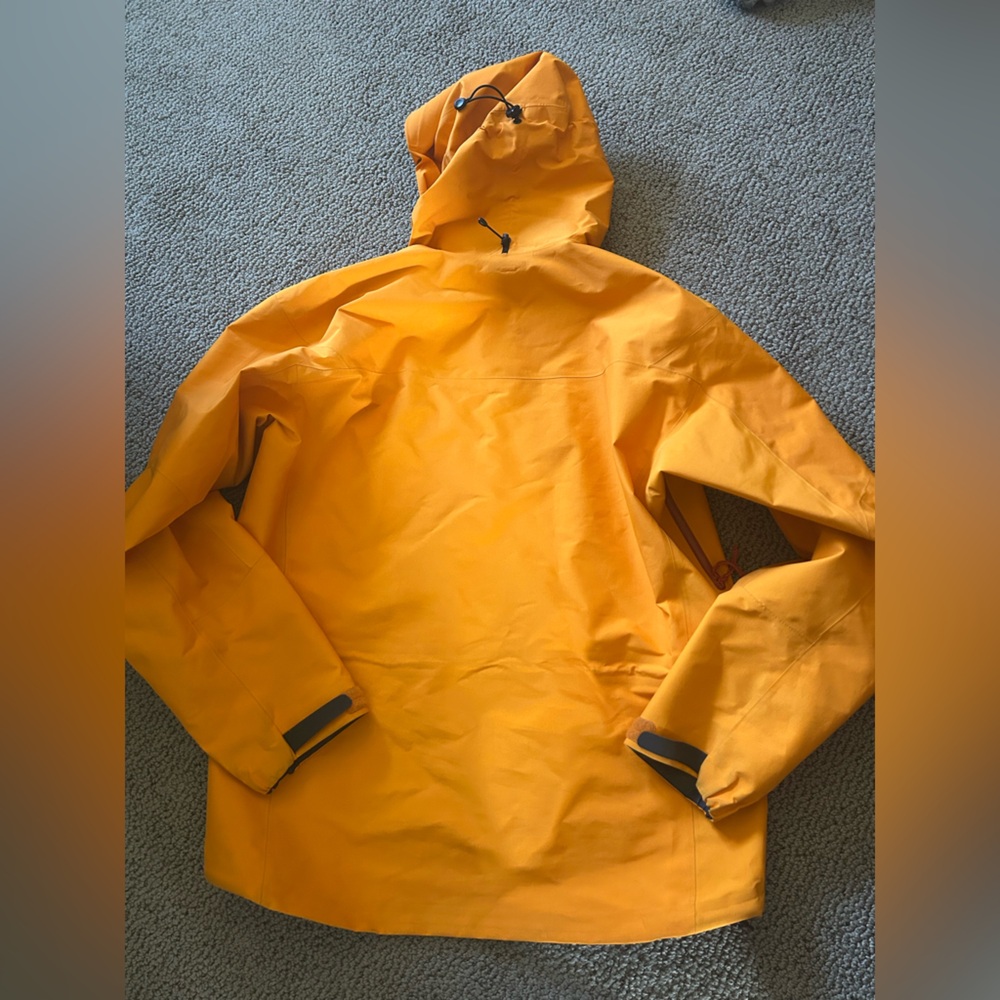 Arc’teryx Men’s Alpha SV Jacket, size XL - Picture 2 of 7